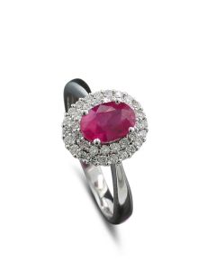 Ring mit Rubin und Brillanten 