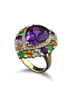 Ring mit farbigen Edelsteinen