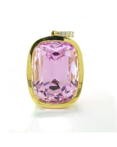 Spektakulärer Edelstein-Anhänger Kunzit und Diamanten  39,65 carat,  in 585-Gelbgold