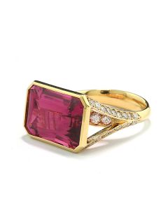 Goldring Edelsteinring rosa Farbe