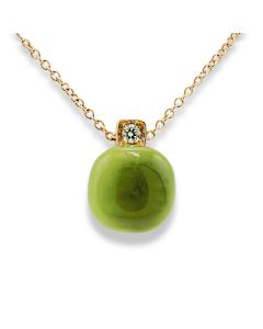 Anhänger an Kette italienischer Schmuck grüner Edelstein Rotgold