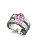 Kunzitring mit Diamanten 900-Platin